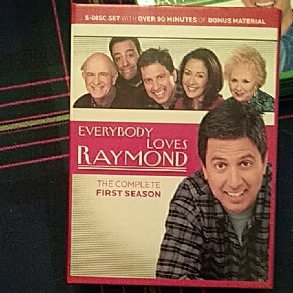 3/$15  Everybody Loves Raymond DVD Set Season 1